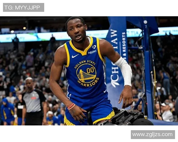 2021年NBA勇士与爵士激战回顾球星表现与战术分析全景展现